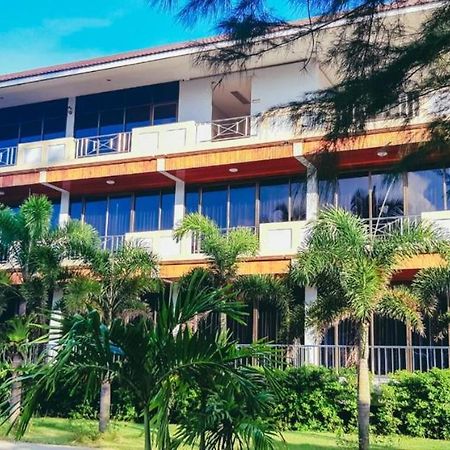 The Uncle Beach Resort And Seaside Residence Bang Saphan Noi Exterior foto