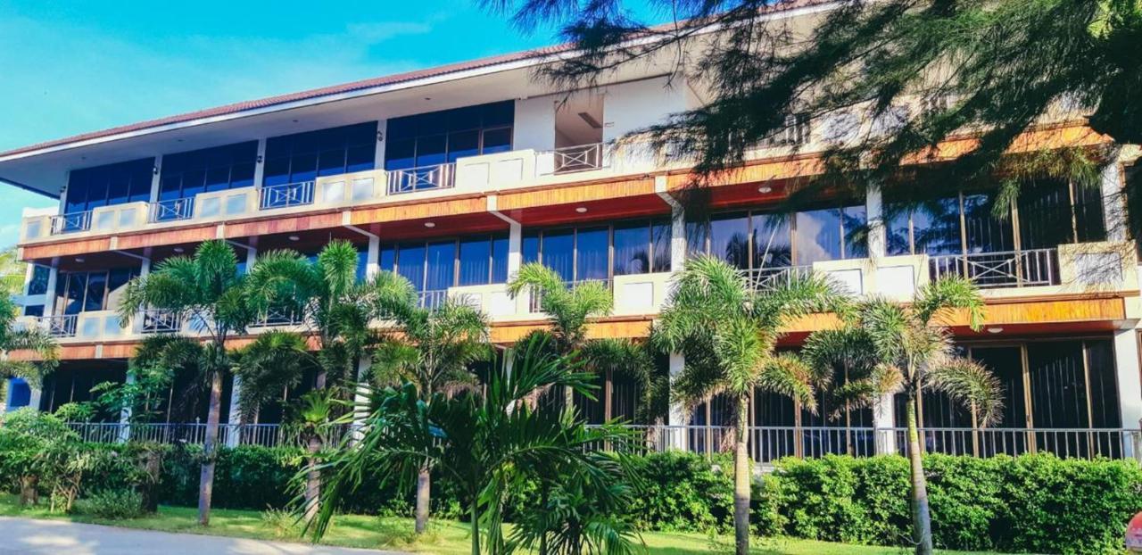 The Uncle Beach Resort And Seaside Residence Bang Saphan Noi Exterior foto